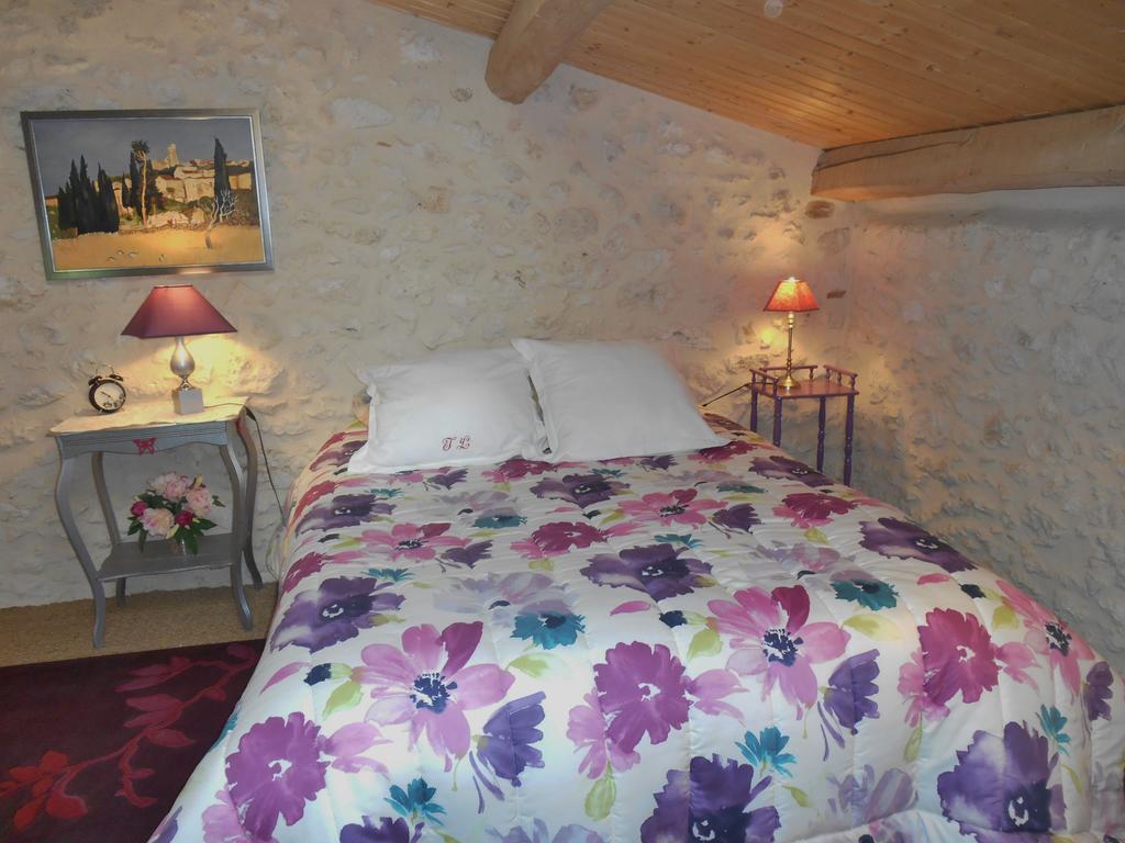 빌뇌브-쉬르-로트 Le Colombier B&B 외부 사진